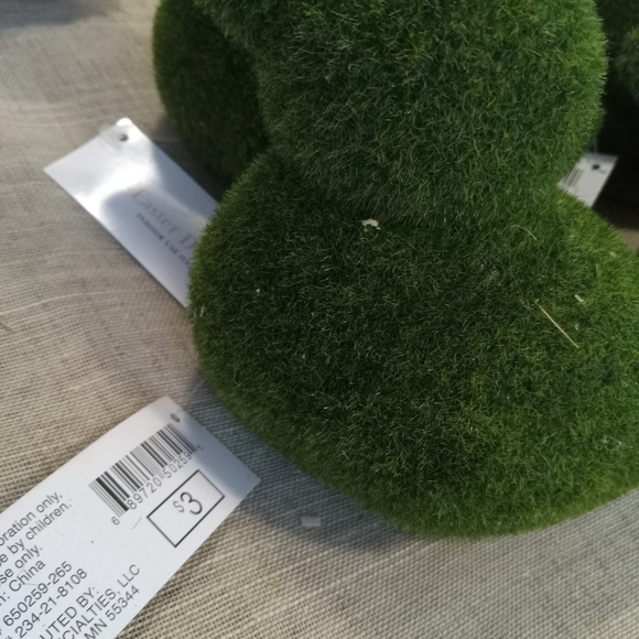 Decorative wicker bunnies, chick's, and ducks - Picture 6 of 10